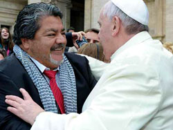 El mensaje del Papa Francisco convoca a los Gobiernos, los Poderes Econ&oacute;micos y a los diferentes Actores Pol&iacute;ticos y Sociales a asumir el compromiso conjunto de hacer realidad una pol&iacute;tica global de cuidado del medio ambiente y de los pobres bajo el concepto de privilegiar la &eacute;tica  de los  m&aacute;s vulnerables