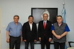 EN LA SEDE DE LA UOCRA, LA C&Uacute;PULA DE LA CGT Y MIEMBROS DE SU CONSEJO DIRECTIVO SE REUNIERON CON EL SECRETARIO DE TRABAJO DE LOS ESTADOS UNIDOS Y CON SU EMBAJADOR EN LA ARGENTINA